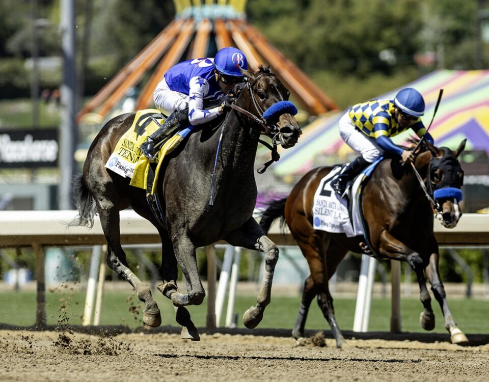 Tenma - Santa Anita Oaks G2 - Benoit Photo